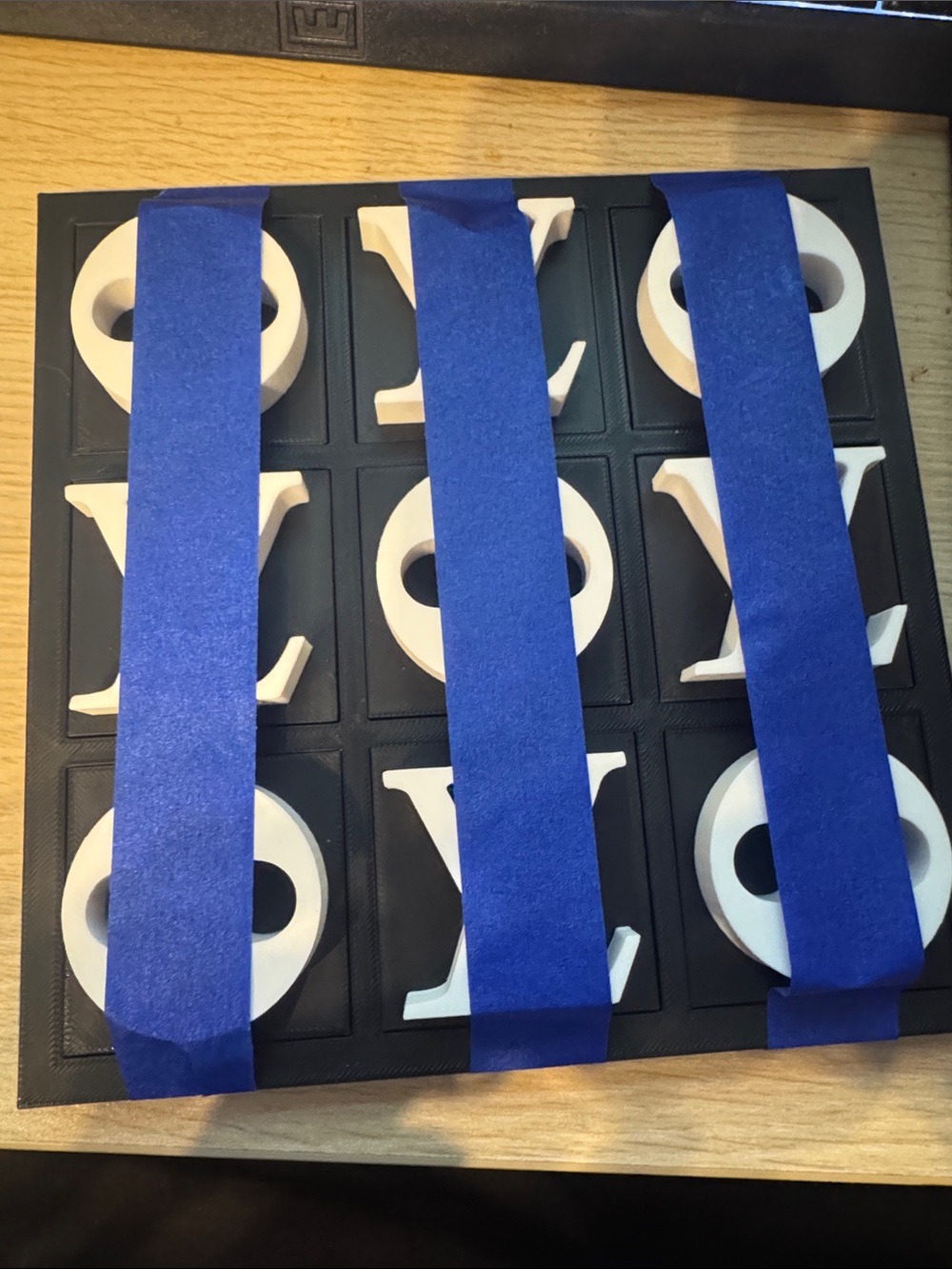 Black & White‎ Tic Tac Toe Board : Coffee Table Game